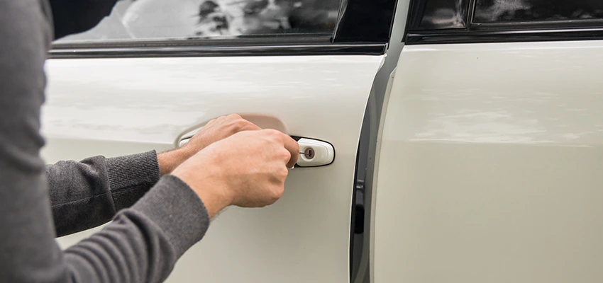 Unlock Car Door Service in Bell Gardens, CA